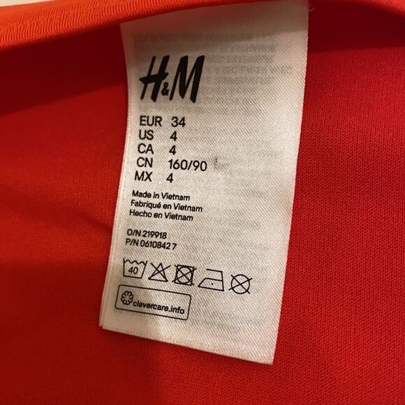 H&M bikini bottoms. Size 4. NWOT. - Picture 3 of 4